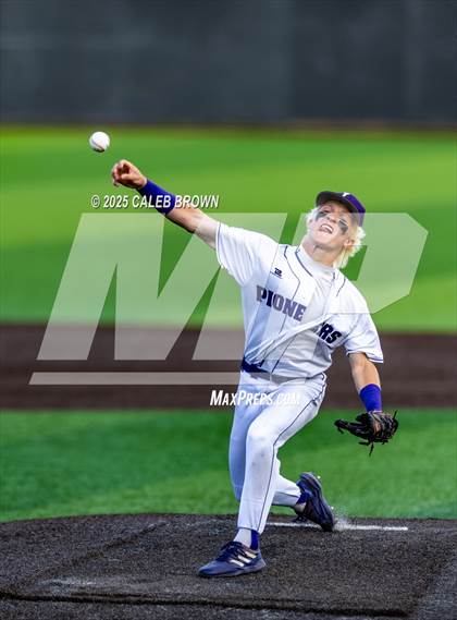 Thumbnail 3 in Lehi vs. Davis (UHSAA 6A Bracket Play) photogallery.