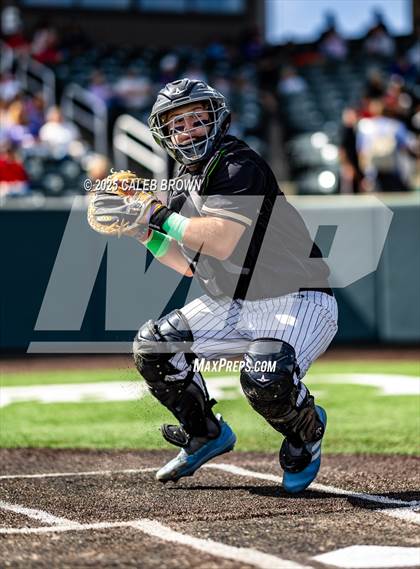 Thumbnail 1 in Lehi vs. Davis (UHSAA 6A Bracket Play) photogallery.