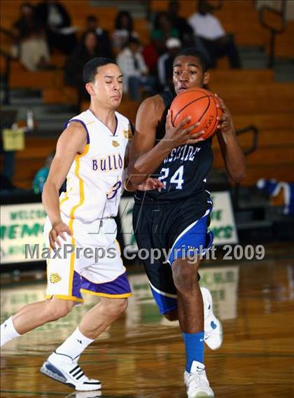 Thumbnail 2 in McAllen vs. Westside (McDonalds Texas Invitational) photogallery.