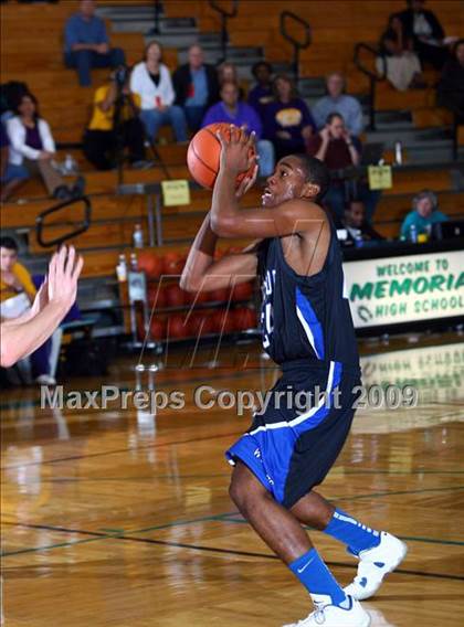 Thumbnail 1 in McAllen vs. Westside (McDonalds Texas Invitational) photogallery.