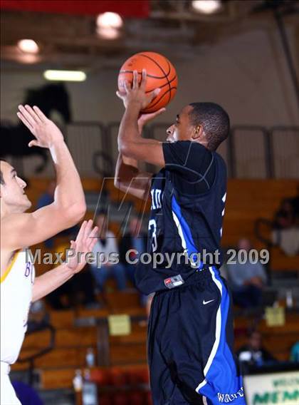Thumbnail 3 in McAllen vs. Westside (McDonalds Texas Invitational) photogallery.