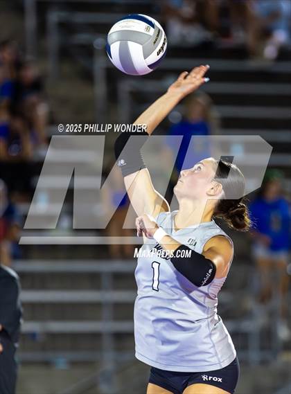 Thumbnail 2 in Millard North vs Millard West (Battle at Buell) photogallery.