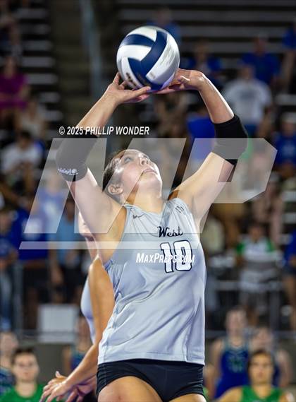 Thumbnail 1 in Millard North vs Millard West (Battle at Buell) photogallery.