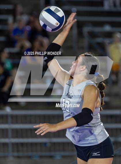 Thumbnail 1 in Millard North vs Millard West (Battle at Buell) photogallery.