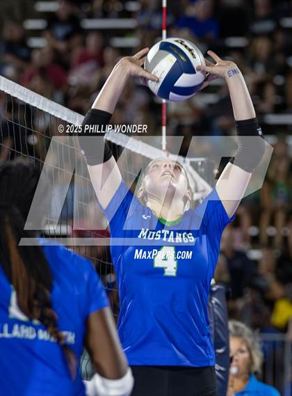 Thumbnail 2 in Millard North vs Millard West (Battle at Buell) photogallery.