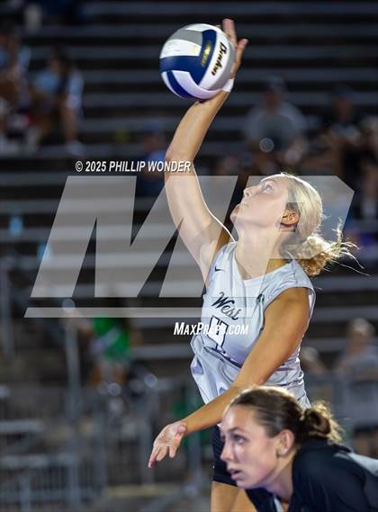 Thumbnail 3 in Millard North vs Millard West (Battle at Buell) photogallery.