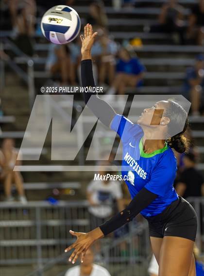 Thumbnail 1 in Millard North vs Millard West (Battle at Buell) photogallery.