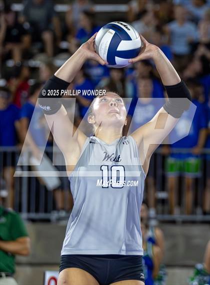 Thumbnail 2 in Millard North vs Millard West (Battle at Buell) photogallery.