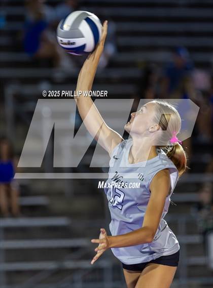 Thumbnail 2 in Millard North vs Millard West (Battle at Buell) photogallery.