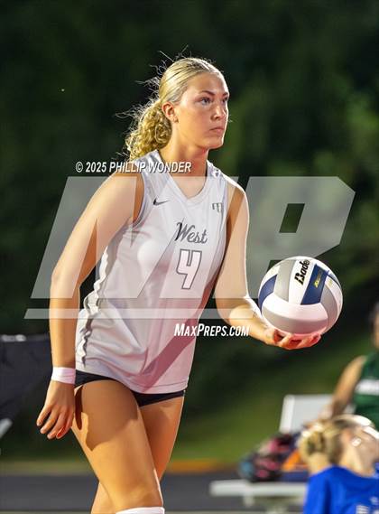 Thumbnail 1 in Millard North vs Millard West (Battle at Buell) photogallery.