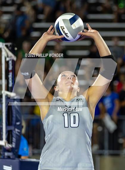 Thumbnail 3 in Millard North vs Millard West (Battle at Buell) photogallery.