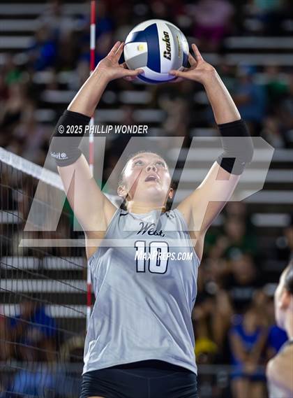 Thumbnail 2 in Millard North vs Millard West (Battle at Buell) photogallery.