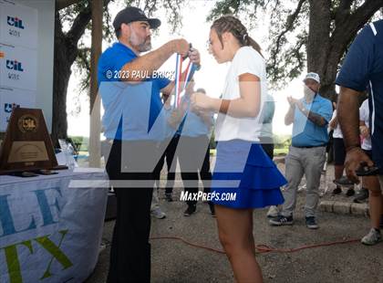 Thumbnail 1 in UIL 2A Girls Golf (Medals) photogallery.