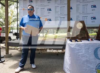 Thumbnail 2 in UIL 2A Girls Golf (Medals) photogallery.