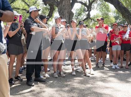 Thumbnail 2 in UIL 2A Girls Golf (Medals) photogallery.