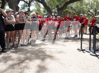 Thumbnail 2 in UIL 2A Girls Golf (Medals) photogallery.