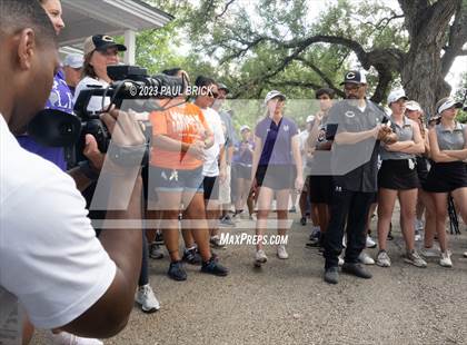 Thumbnail 2 in UIL 2A Girls Golf (Medals) photogallery.