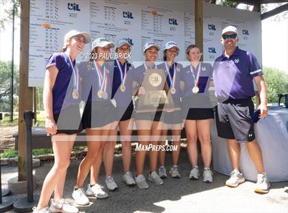 Thumbnail 3 in UIL 2A Girls Golf (Medals) photogallery.