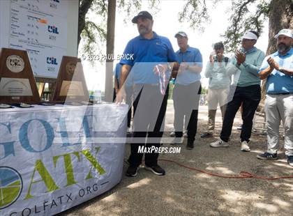Thumbnail 3 in UIL 2A Girls Golf (Medals) photogallery.