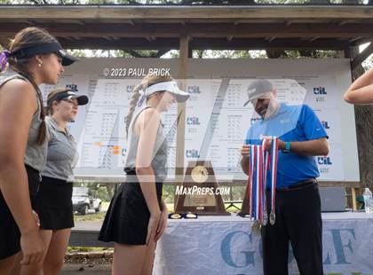 Thumbnail 1 in UIL 2A Girls Golf (Medals) photogallery.
