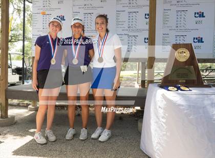 Thumbnail 3 in UIL 2A Girls Golf (Medals) photogallery.