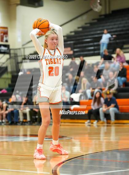 Thumbnail 3 in Summit @ Lakewood photogallery.