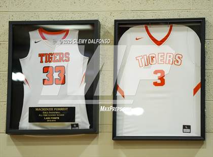 Thumbnail 3 in Summit @ Lakewood photogallery.