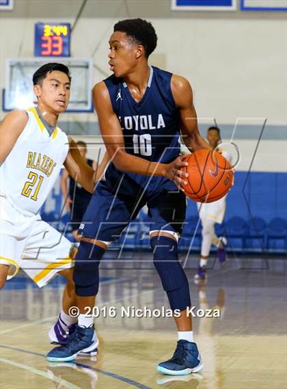 Thumbnail 3 in Loyola vs. Durango (Fairfax State Preview) photogallery.