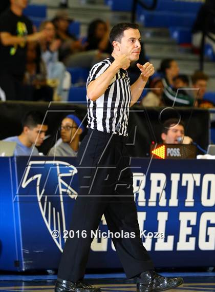 Thumbnail 1 in Loyola vs. Durango (Fairfax State Preview) photogallery.