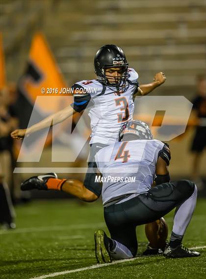 Thumbnail 3 in Elkins vs Texas City photogallery.
