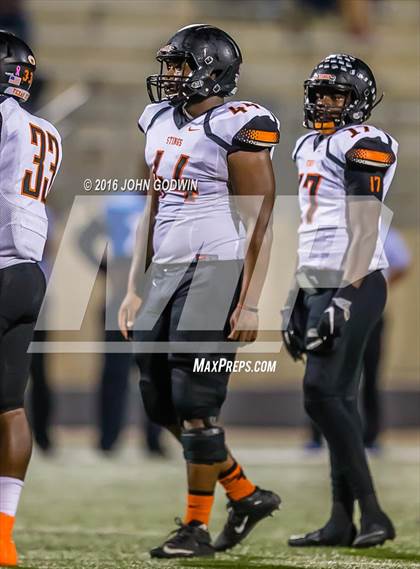 Thumbnail 2 in Elkins vs Texas City photogallery.