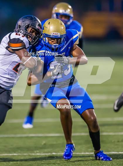 Thumbnail 3 in Elkins vs Texas City photogallery.