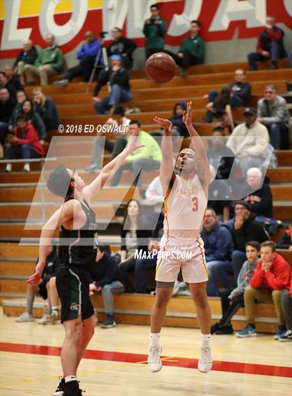 Thumbnail 2 in Berkeley vs. De La Salle (CIF NCS D1 Quarterfinal) photogallery.