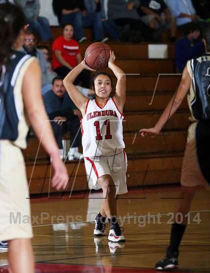 Thumbnail 1 in Glendora vs. Northview photogallery.