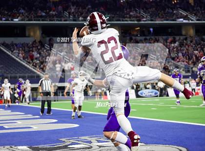 Thumbnail 1 in Hawley vs. Shiner (UIL Football 2A D2 Finals) photogallery.