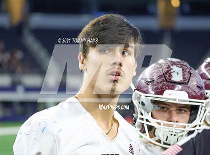 Thumbnail 3 in Hawley vs. Shiner (UIL Football 2A D2 Finals) photogallery.