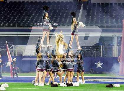 Thumbnail 1 in Hawley vs. Shiner (UIL Football 2A D2 Finals) photogallery.