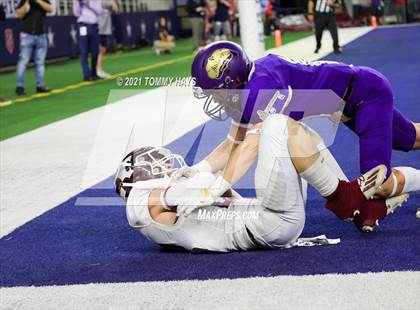 Thumbnail 3 in Hawley vs. Shiner (UIL Football 2A D2 Finals) photogallery.