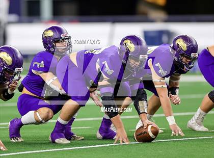 Thumbnail 3 in Hawley vs. Shiner (UIL Football 2A D2 Finals) photogallery.