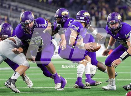 Thumbnail 1 in Hawley vs. Shiner (UIL Football 2A D2 Finals) photogallery.