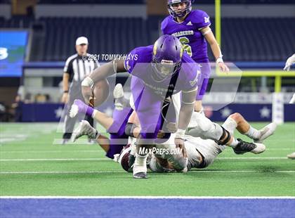 Thumbnail 2 in Hawley vs. Shiner (UIL Football 2A D2 Finals) photogallery.