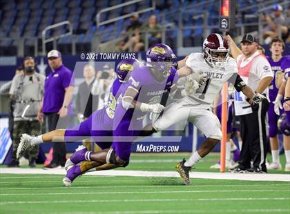 Thumbnail 3 in Hawley vs. Shiner (UIL Football 2A D2 Finals) photogallery.