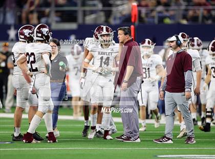 Thumbnail 3 in Hawley vs. Shiner (UIL Football 2A D2 Finals) photogallery.