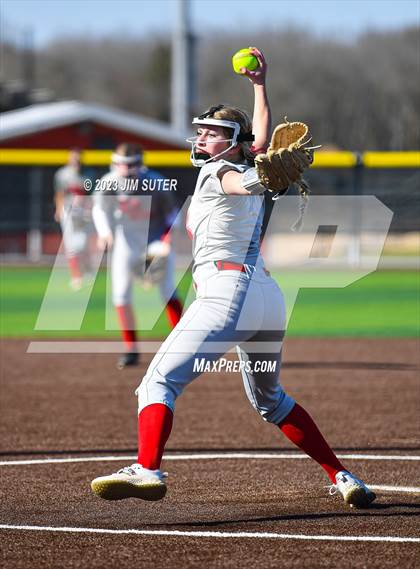 Thumbnail 1 in Caldwell vs Bellville (Scrimmage) photogallery.