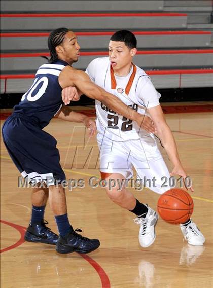 Thumbnail 1 in Cienega vs. Community Charter (MaxPreps Holiday Classic) photogallery.
