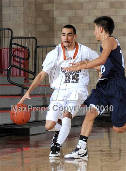 Thumbnail 3 in Cienega vs. Community Charter (MaxPreps Holiday Classic) photogallery.