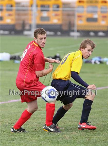 Thumbnail 2 in Williamsville East vs Niagara Falls (ECIC/NFL Challenge) photogallery.