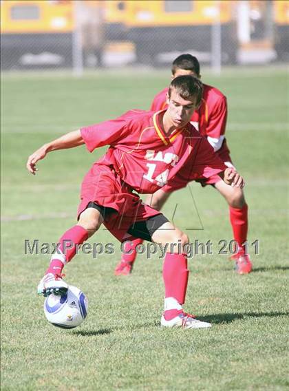 Thumbnail 3 in Williamsville East vs Niagara Falls (ECIC/NFL Challenge) photogallery.