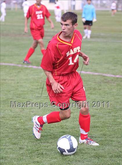 Thumbnail 2 in Williamsville East vs Niagara Falls (ECIC/NFL Challenge) photogallery.