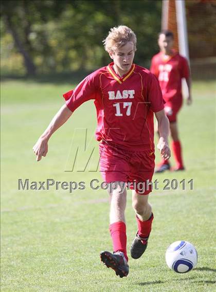 Thumbnail 3 in Williamsville East vs Niagara Falls (ECIC/NFL Challenge) photogallery.